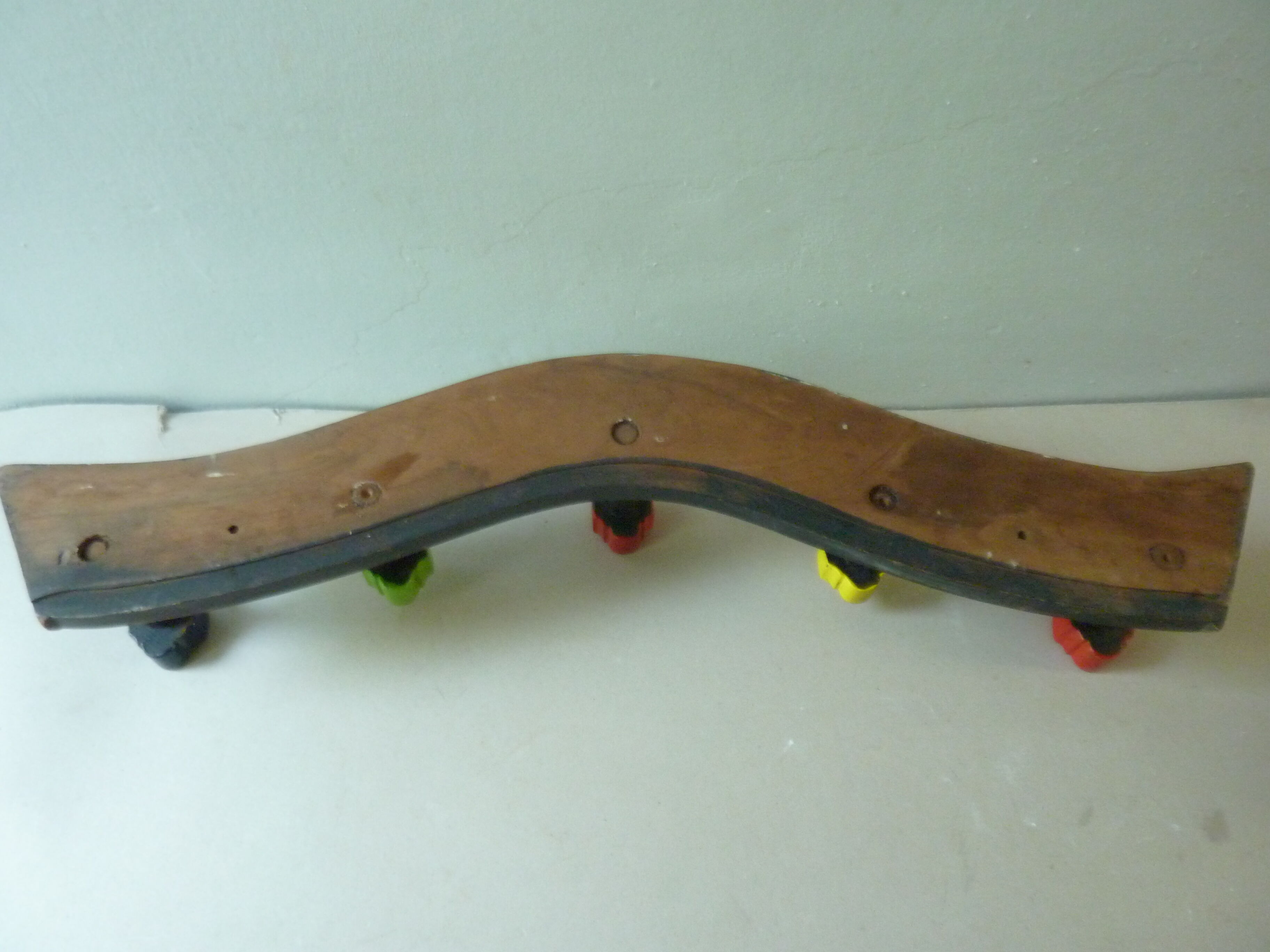 Coat rack with 5 wooden hooks from the 60s