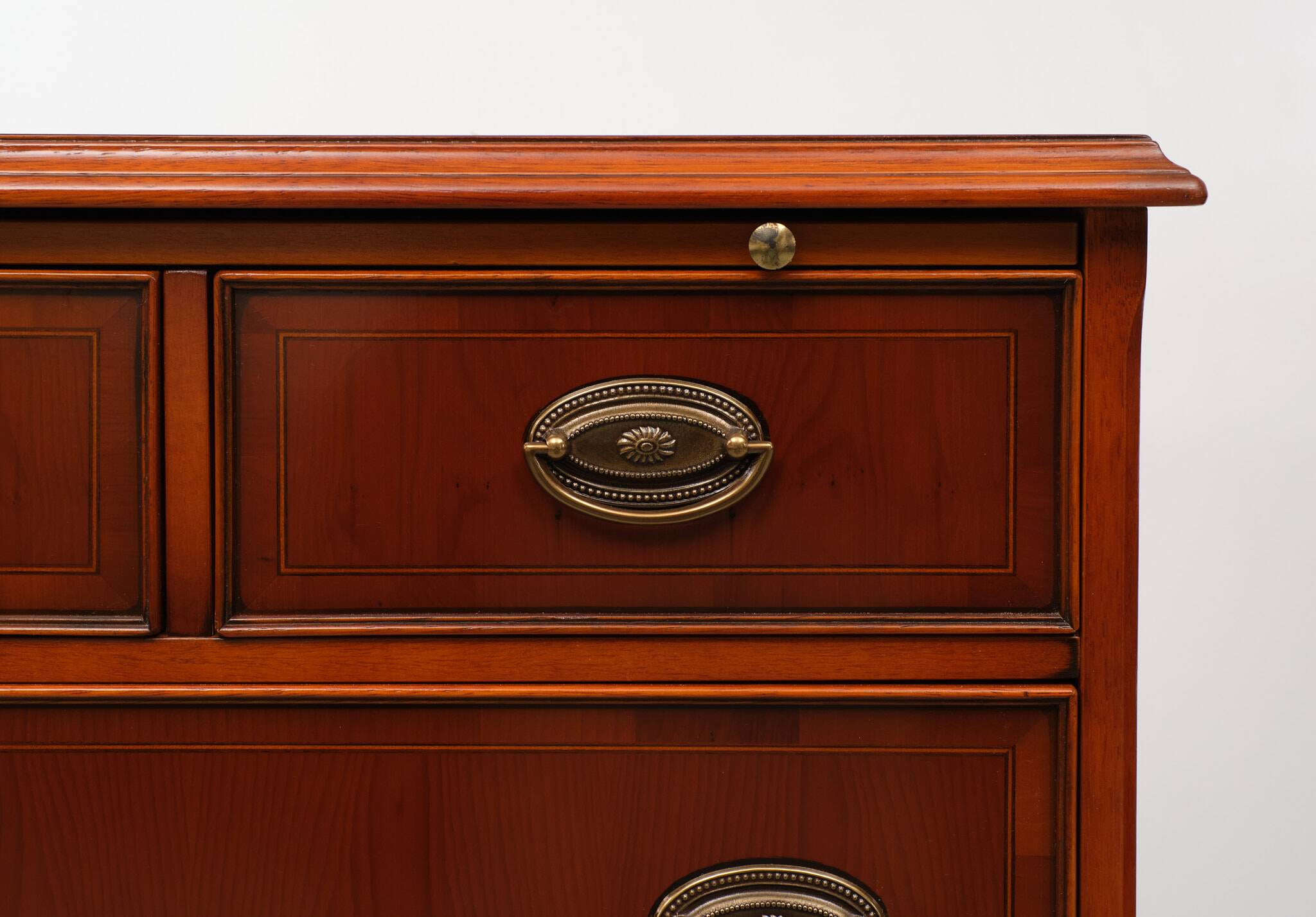 Heldense Exclusive English furniture Cherry wood cabinets 1970s