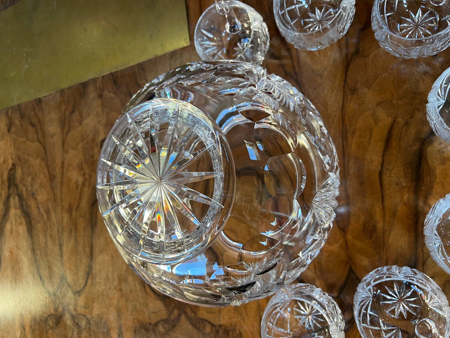 Crystal punch service