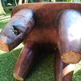 Tabouret where african head rests