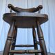 Chaise de bar en bois sculpté vintage : tabouret haut de ferme des années 1970
