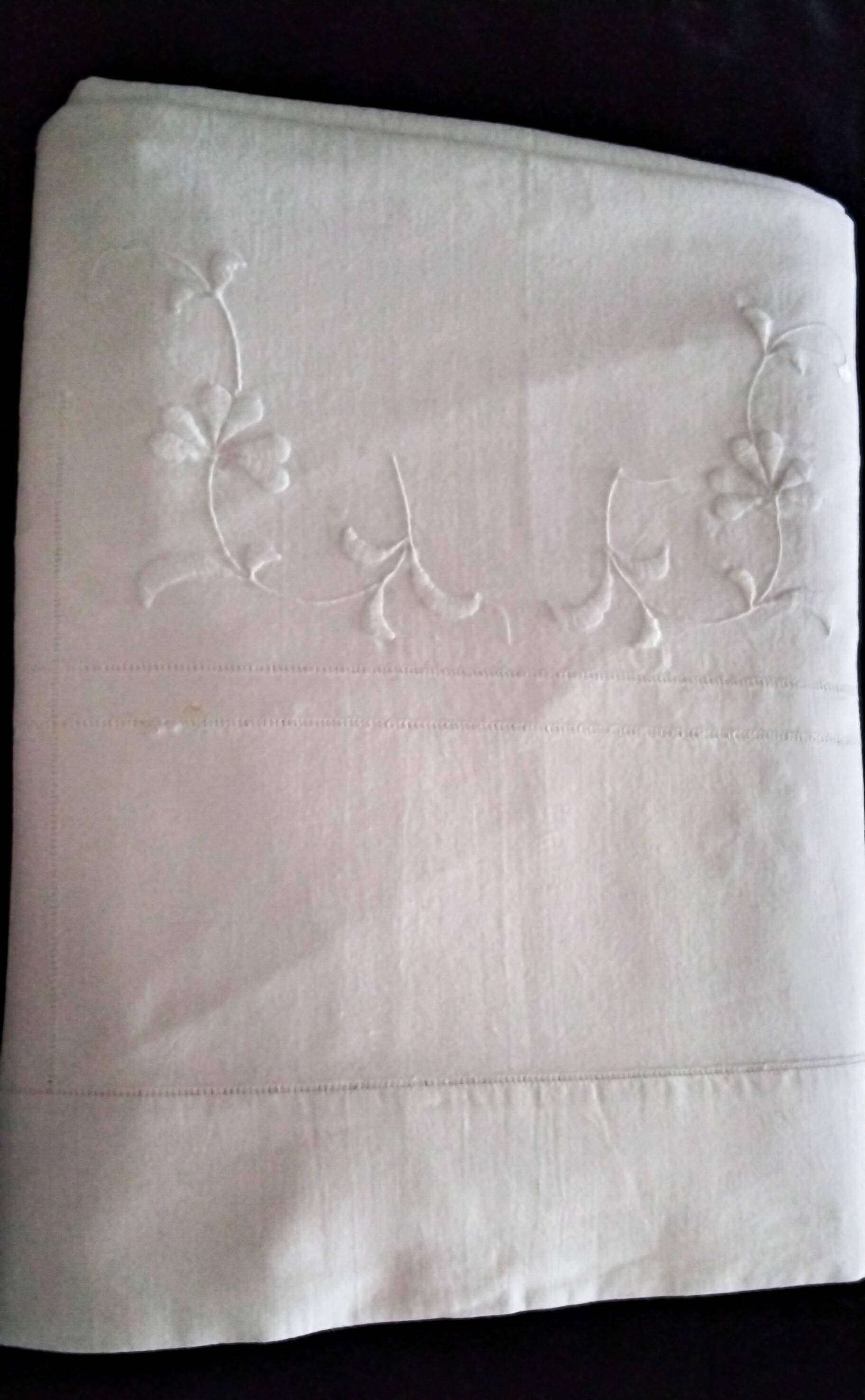 White cotton sheet with embroidery and cutwork 2.25 x 3.05 m