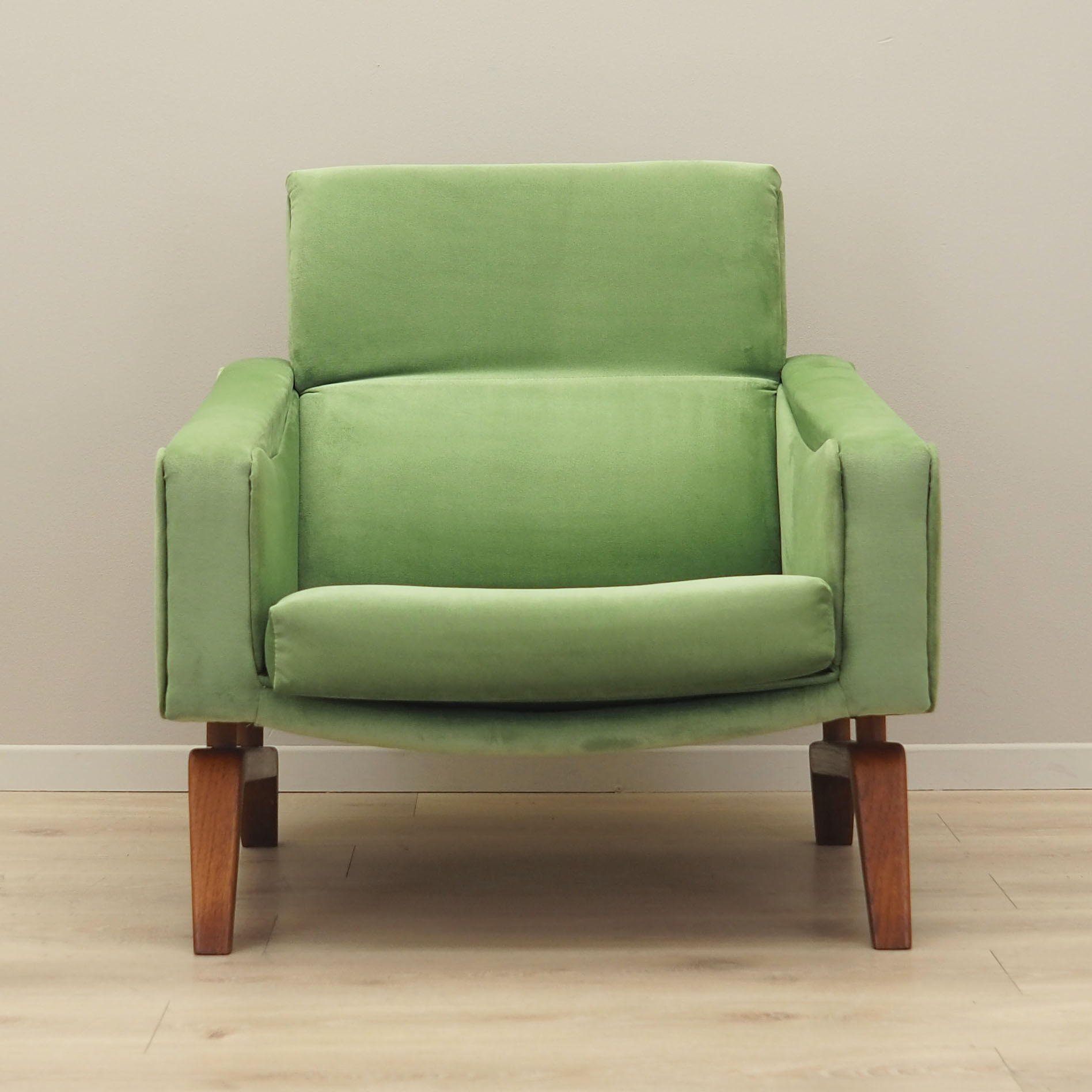 Fauteuil vert, design danois, années 1970, fabriqué au Danemark