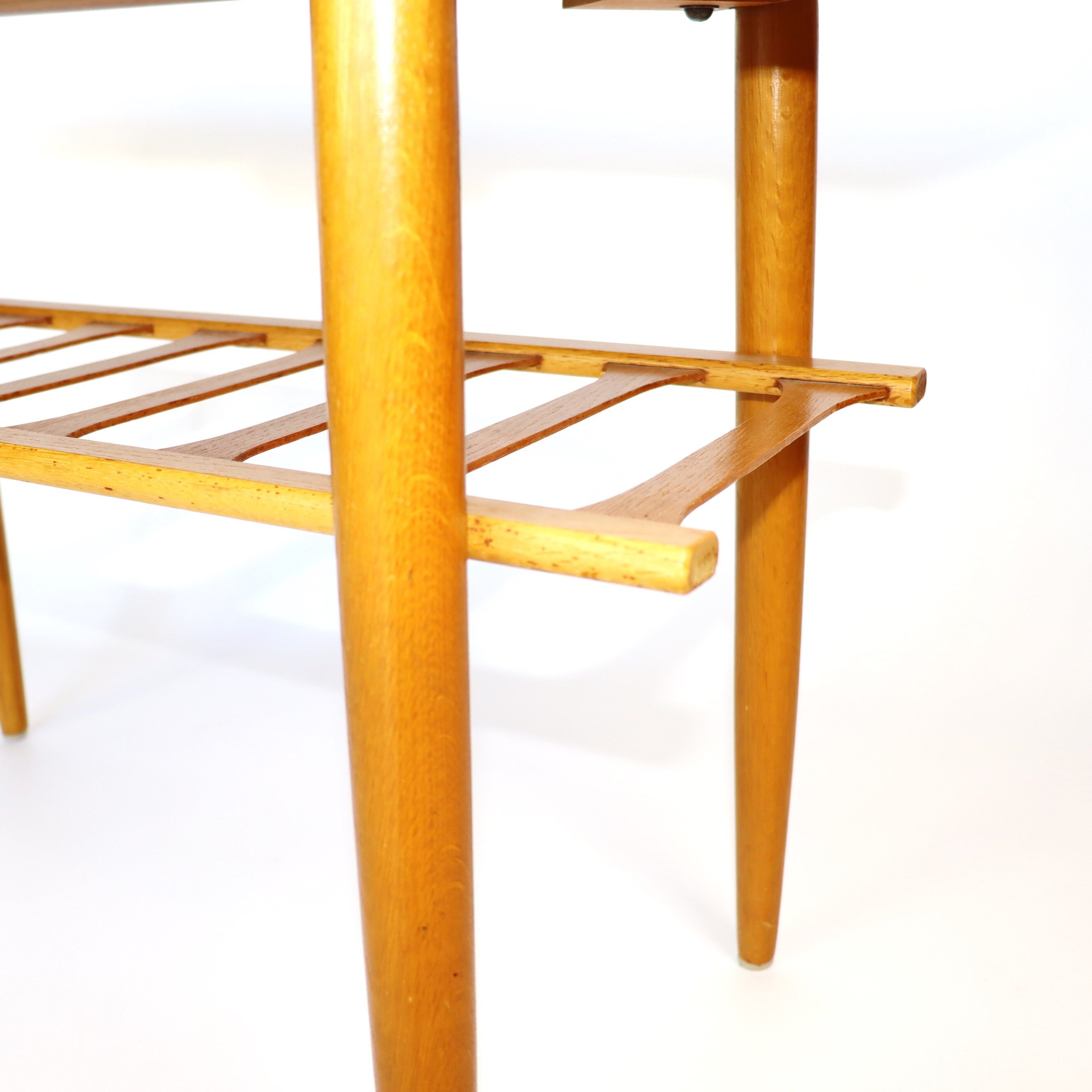 Table basse en teck années 50