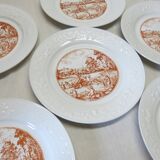 6 vintage white Augusty porcelain dinner plates in very good condition