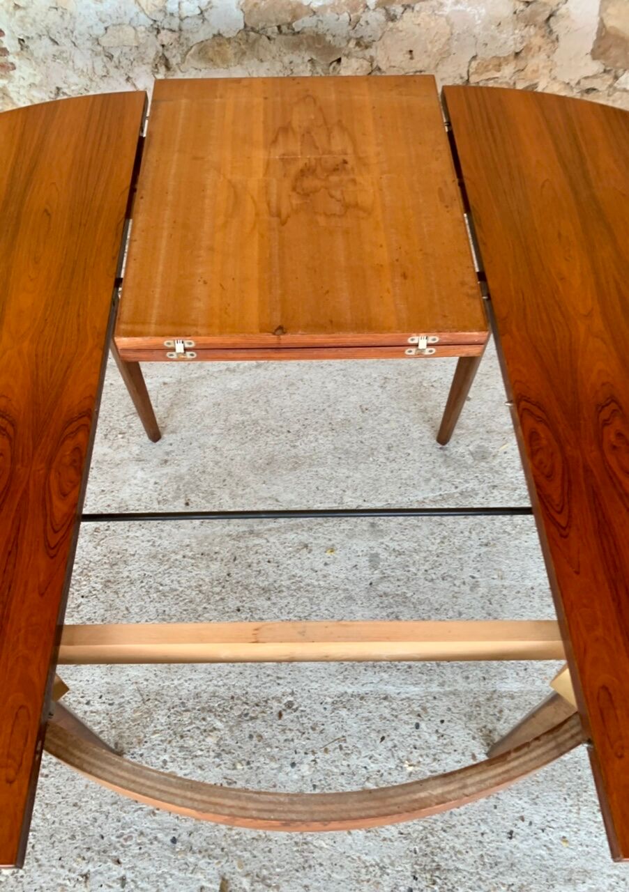Extendable dining table with butterfly extensions in rosewood circa 60's