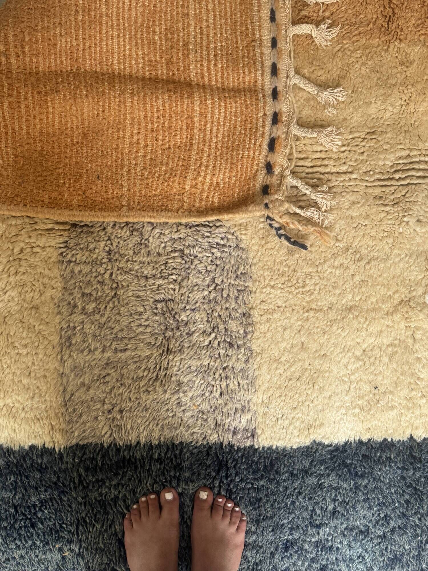 Thick vintage Berber rug, 100% handwoven sheep wool.