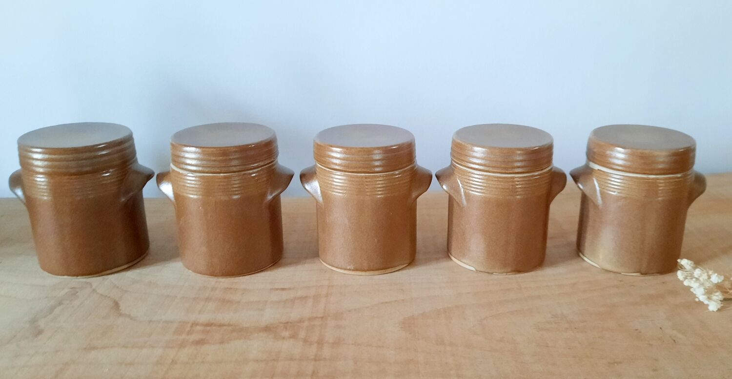 Sandstone pots