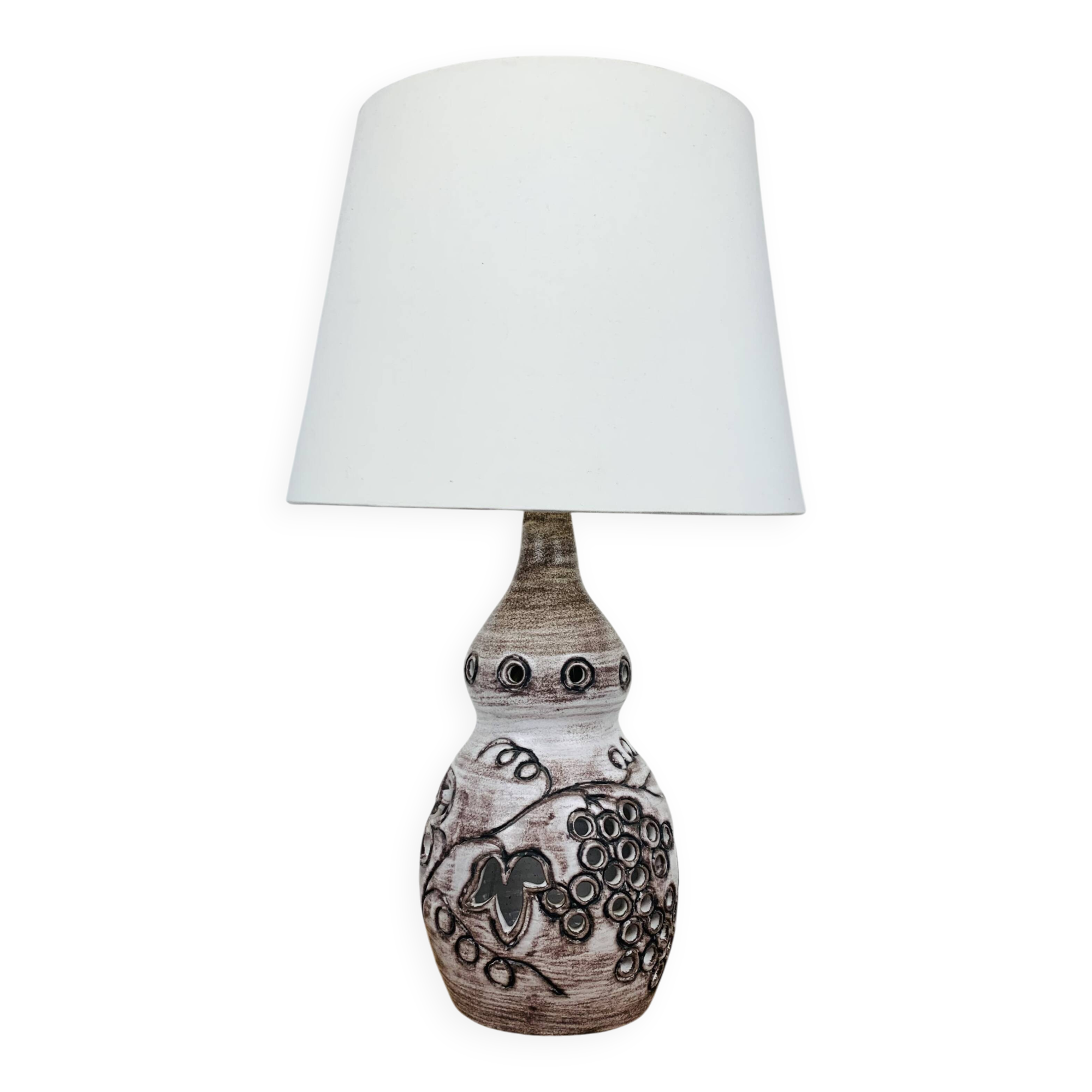 Openwork ceramic lamp, vine leaves, 1960s