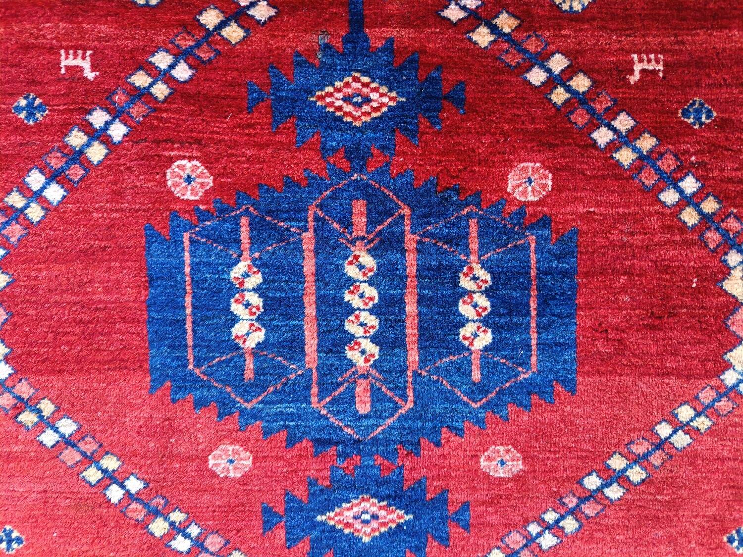 Handmade Persian Sirdjan rug
