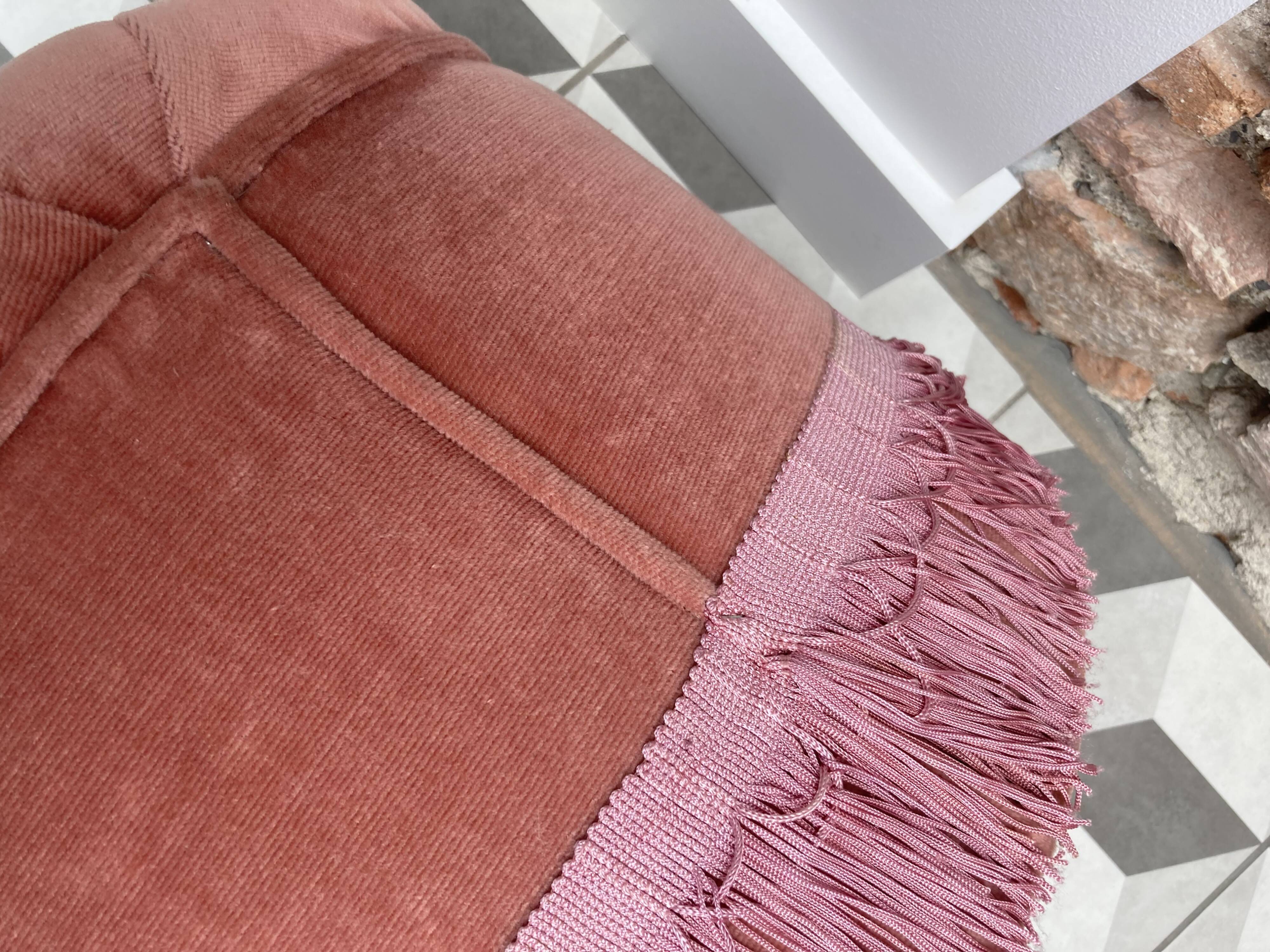 Round pouf pink velvet