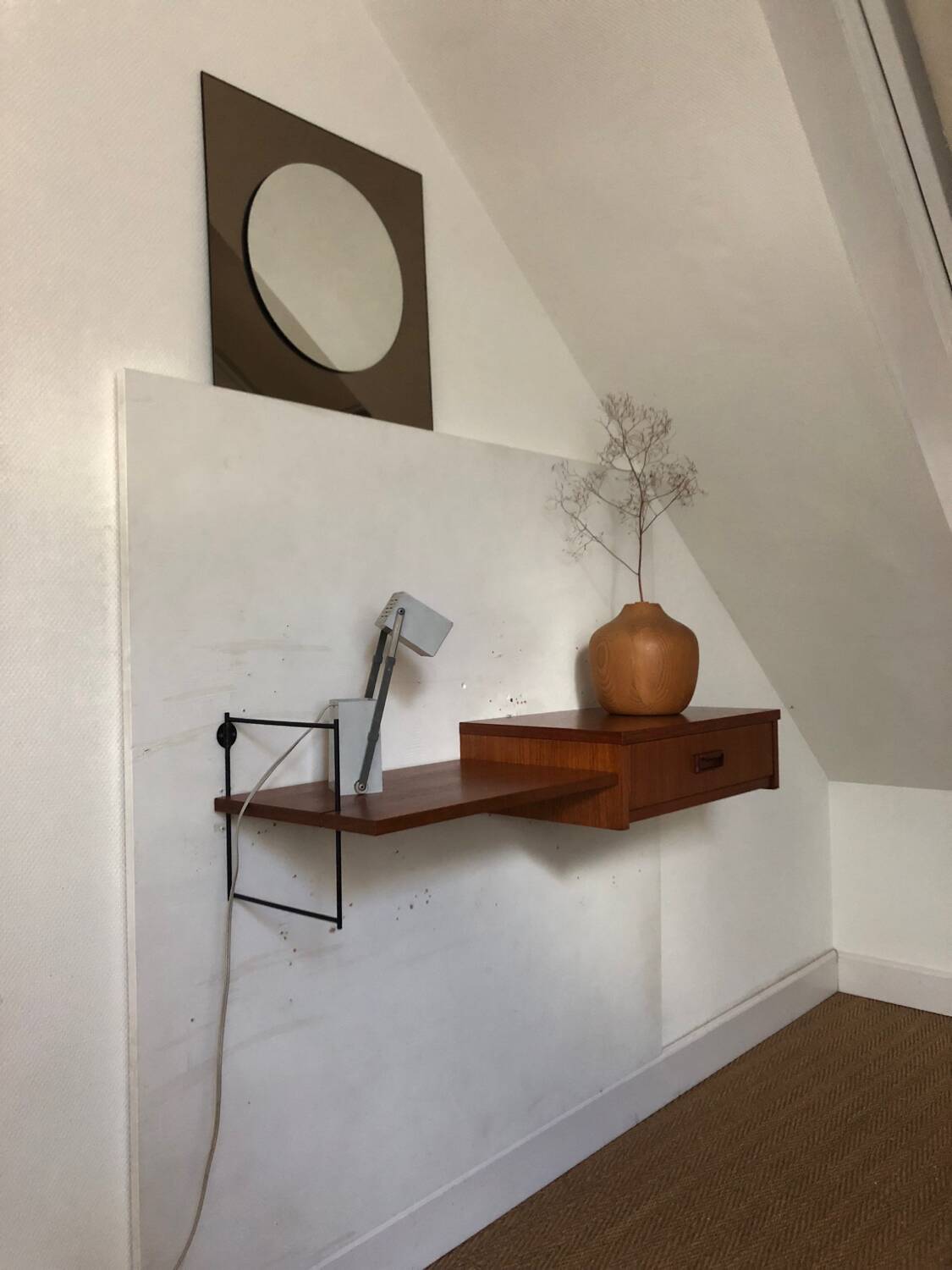 Wall console