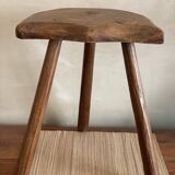 Tabouret tripode en bois