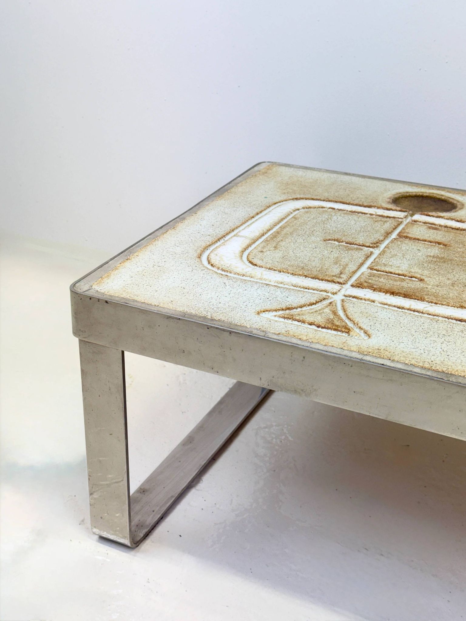 Table basse céramique / chrome — Jean Gregorieff, France, 1970s
