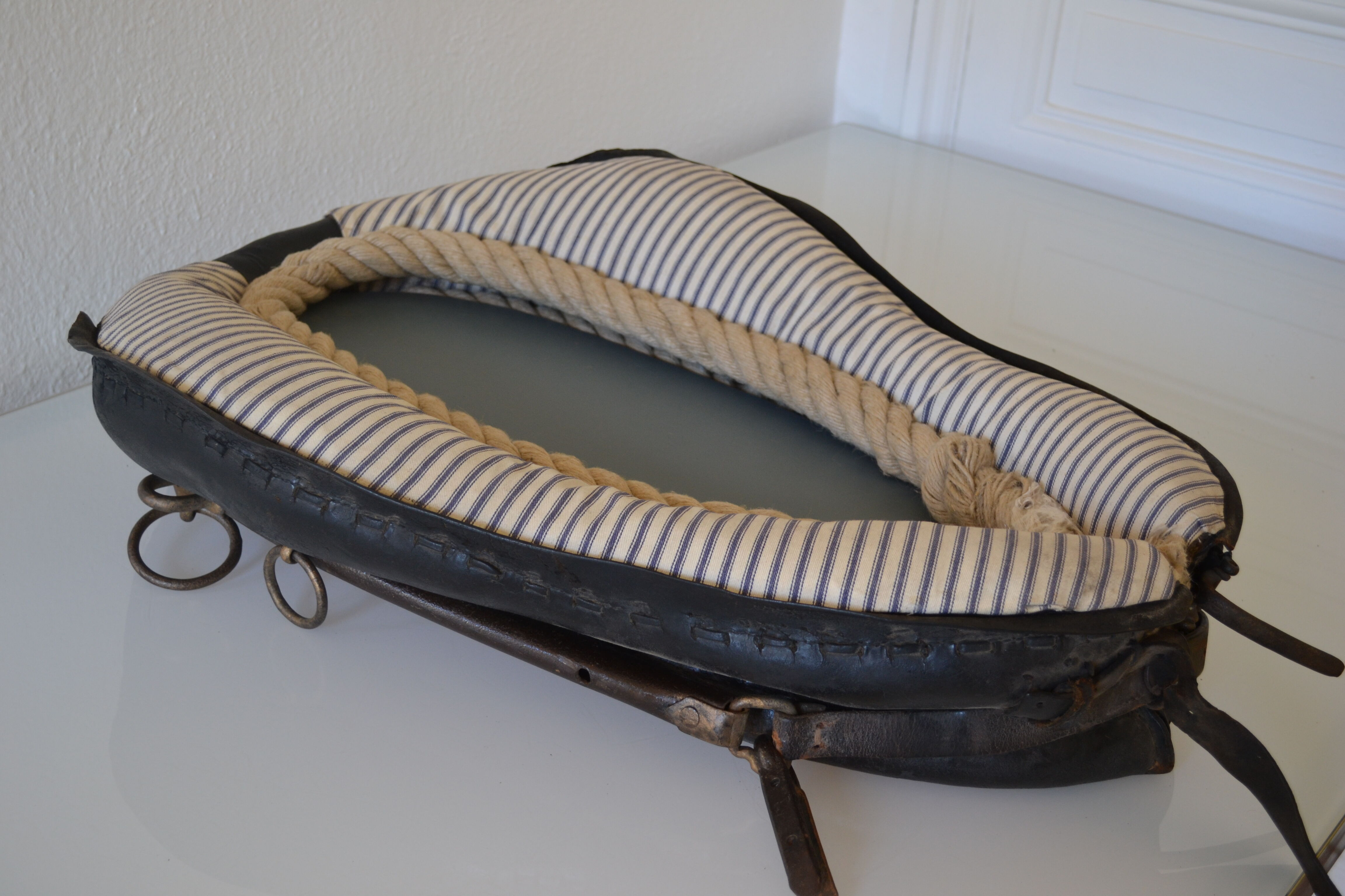 Brutalist mirror horse collar