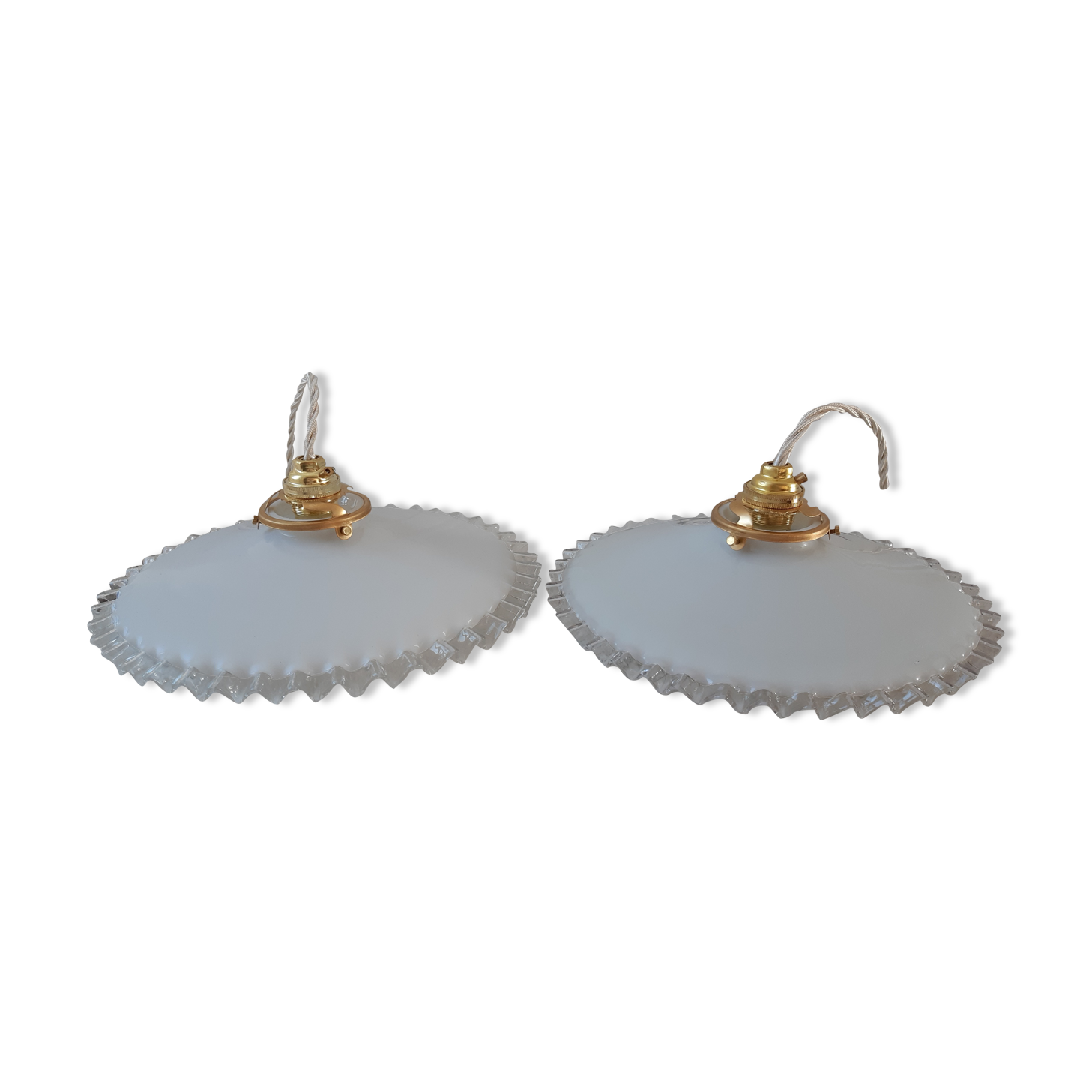 Pair of serrated opaline suspensions 40-50s