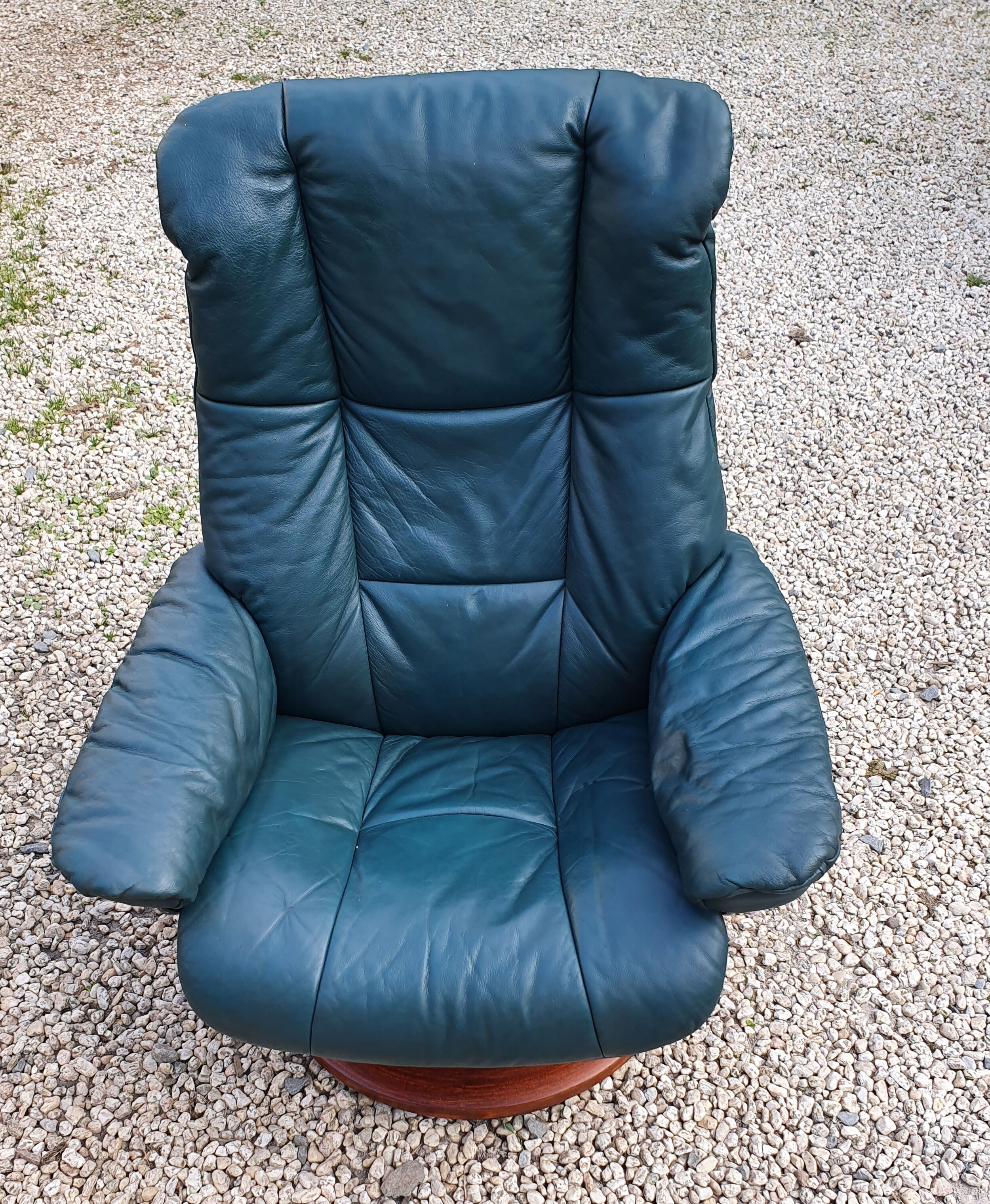 Vintage armchair ekornes green leather