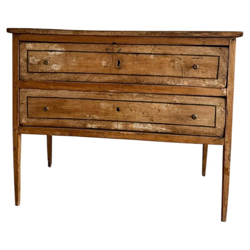 Commode polychrome et décorée de motifs d'origine italienne, XIXe siècle