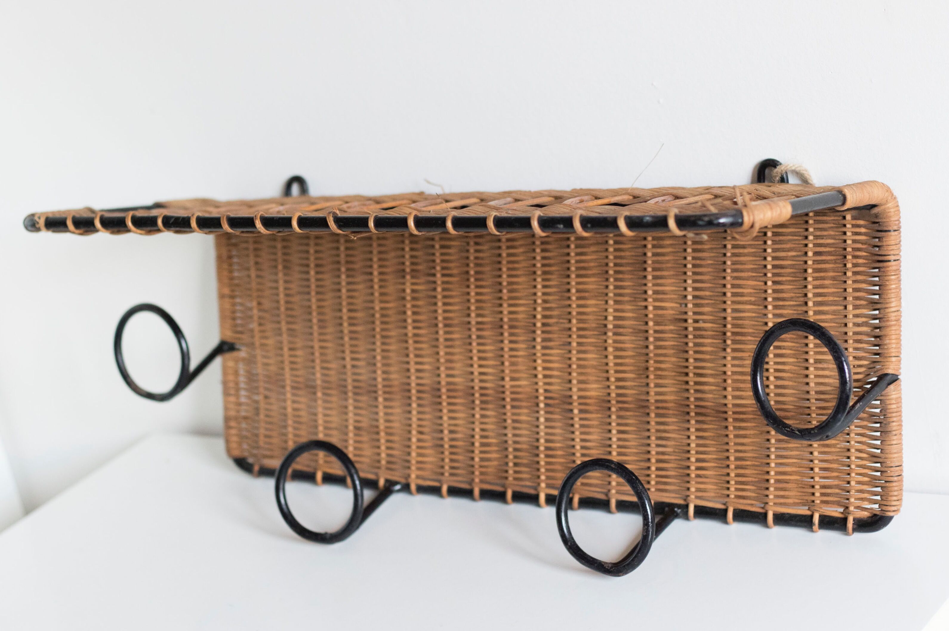 Coat rack 4 hooks in vintage rattan