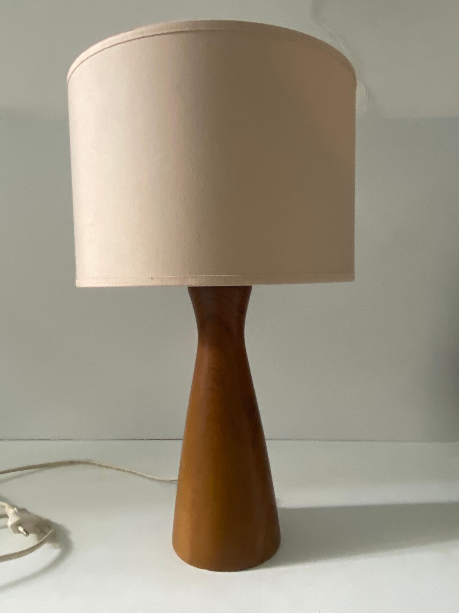 Ceramic lamp, Scandinavian spirit, wood pattern