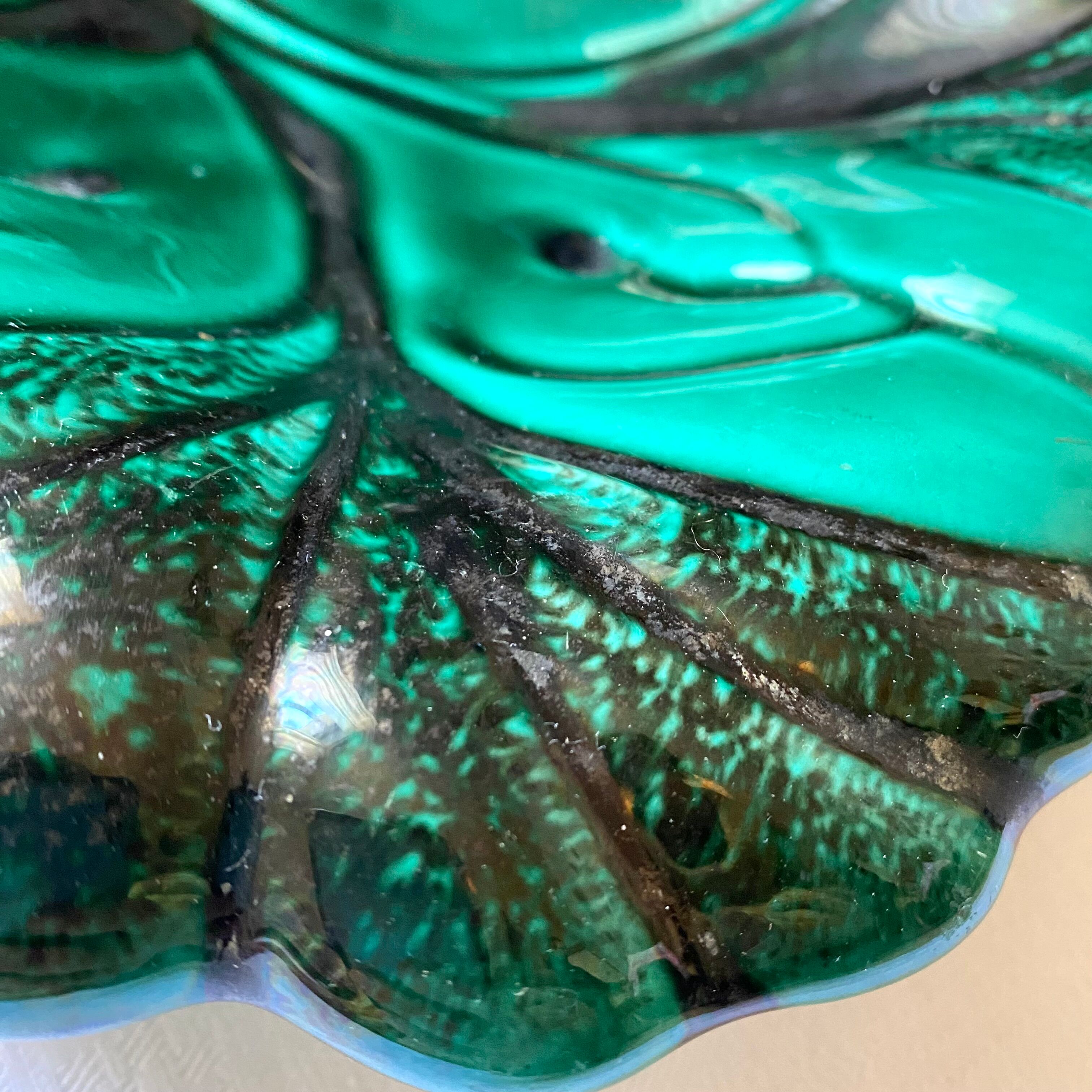 Ceramic leaf emptier