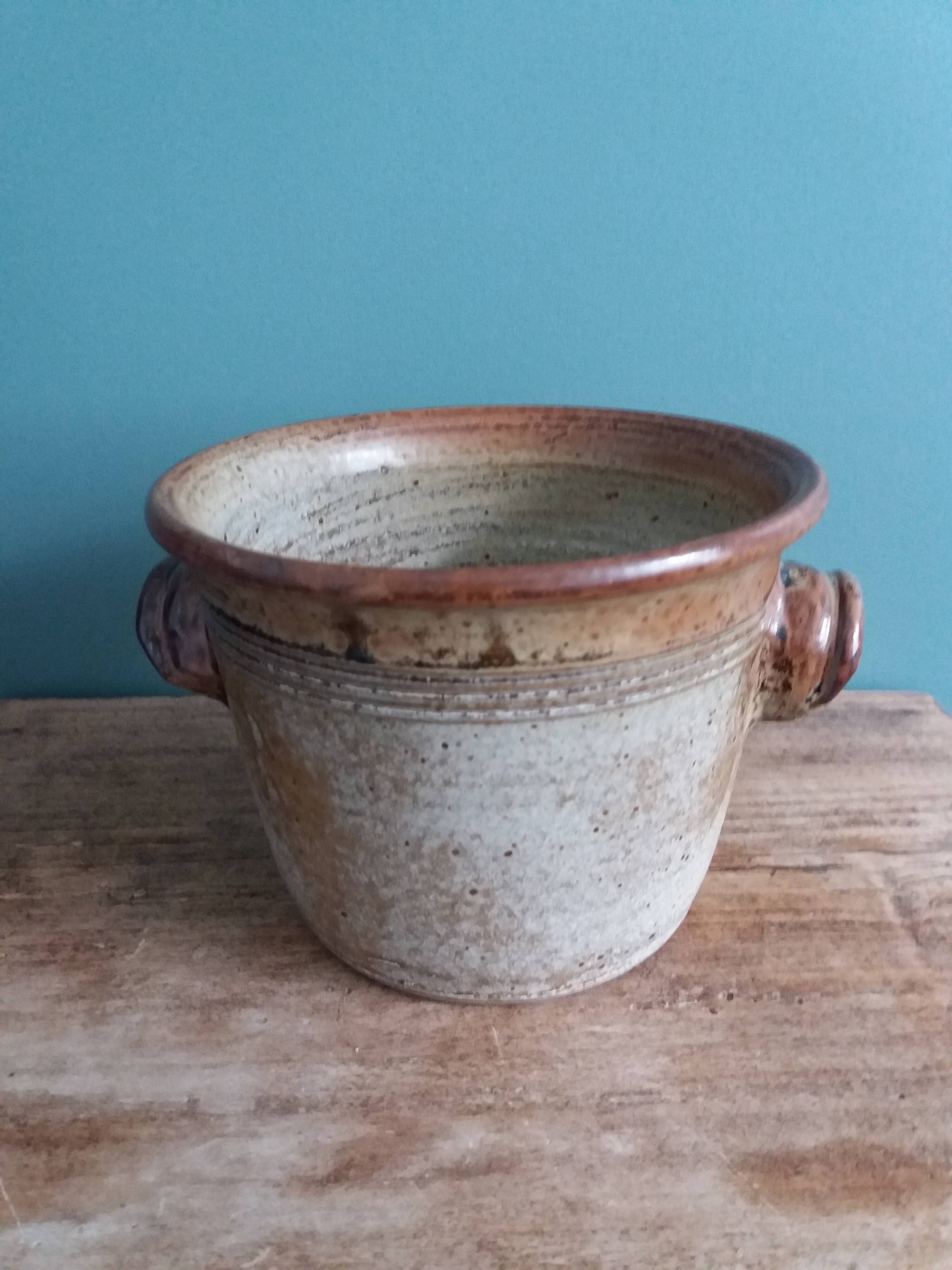 Puisaye sandstone ice bucket signed Jean-Pierre Prud'homme