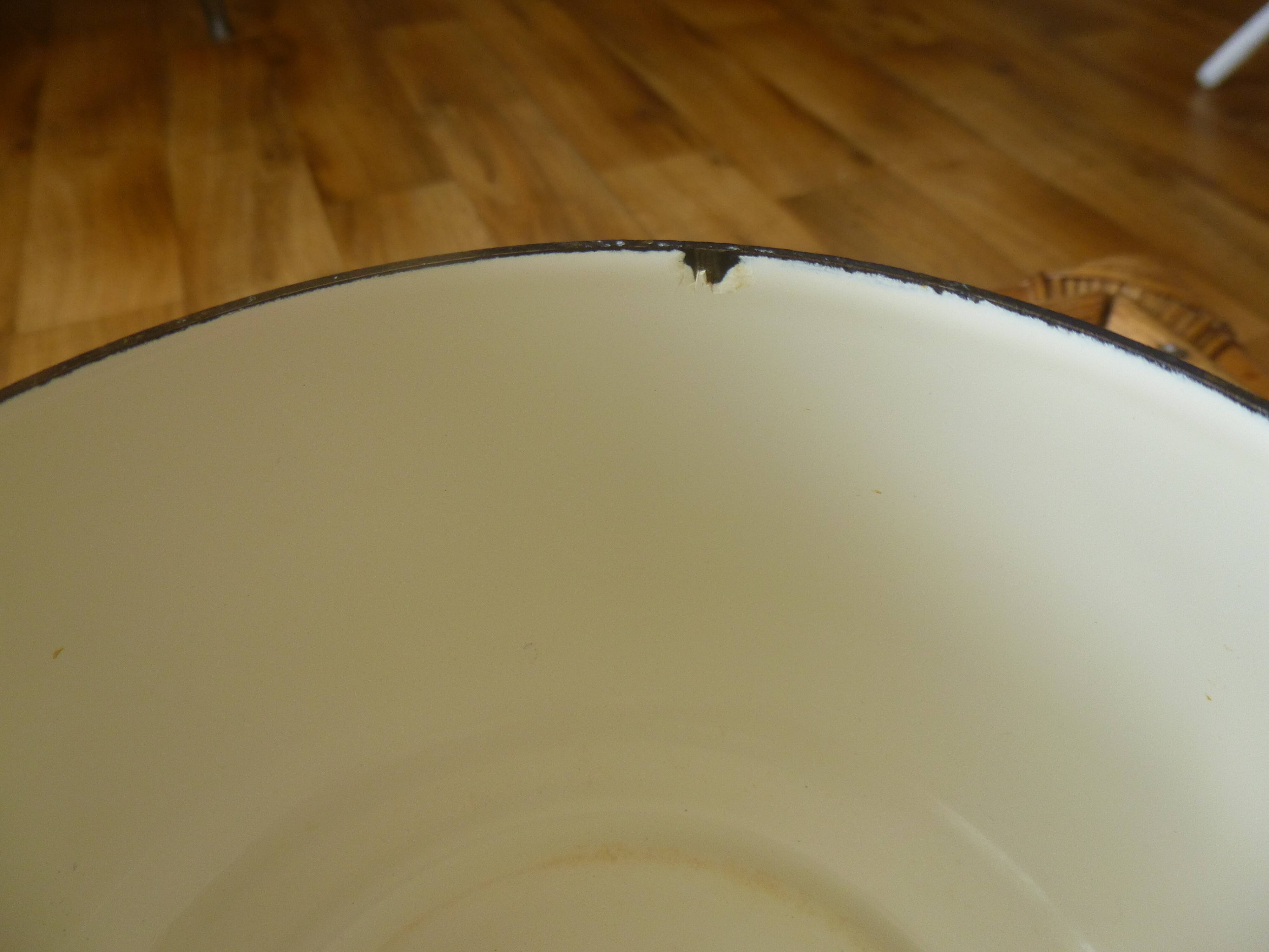 Enameled saucepan with lid 1970s