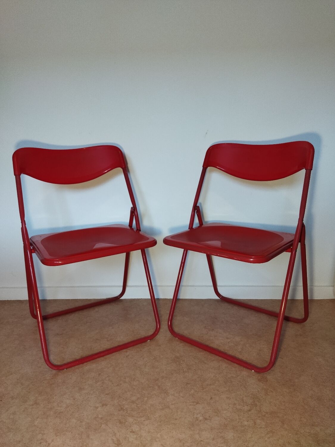 Pair of folding chairs