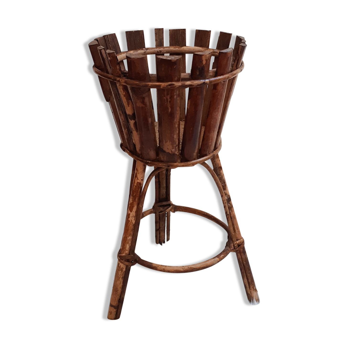 Rattan & wicker plant holder