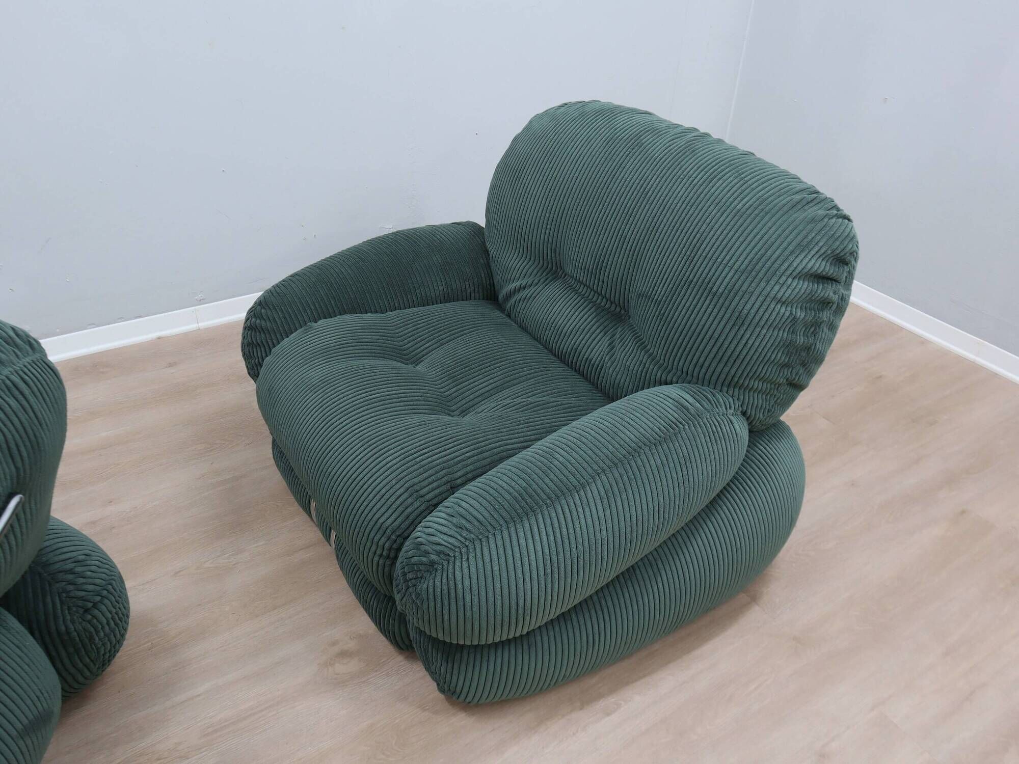 Pair of vintage armchairs by Adriano Piazzesi, Okay Collection 1970