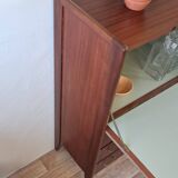 Scandinavian secretary