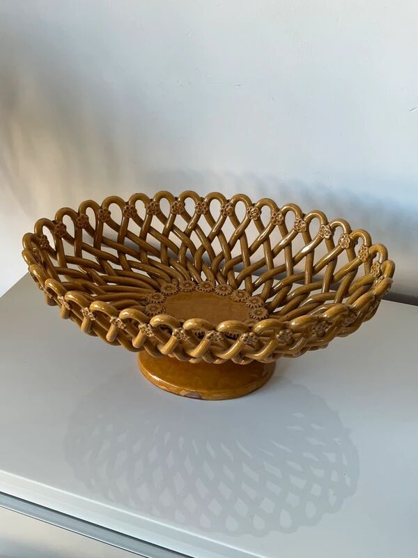 Basket, vintage ceramic fruit bowl with woven openwork on a stand, Maison Pichon style.