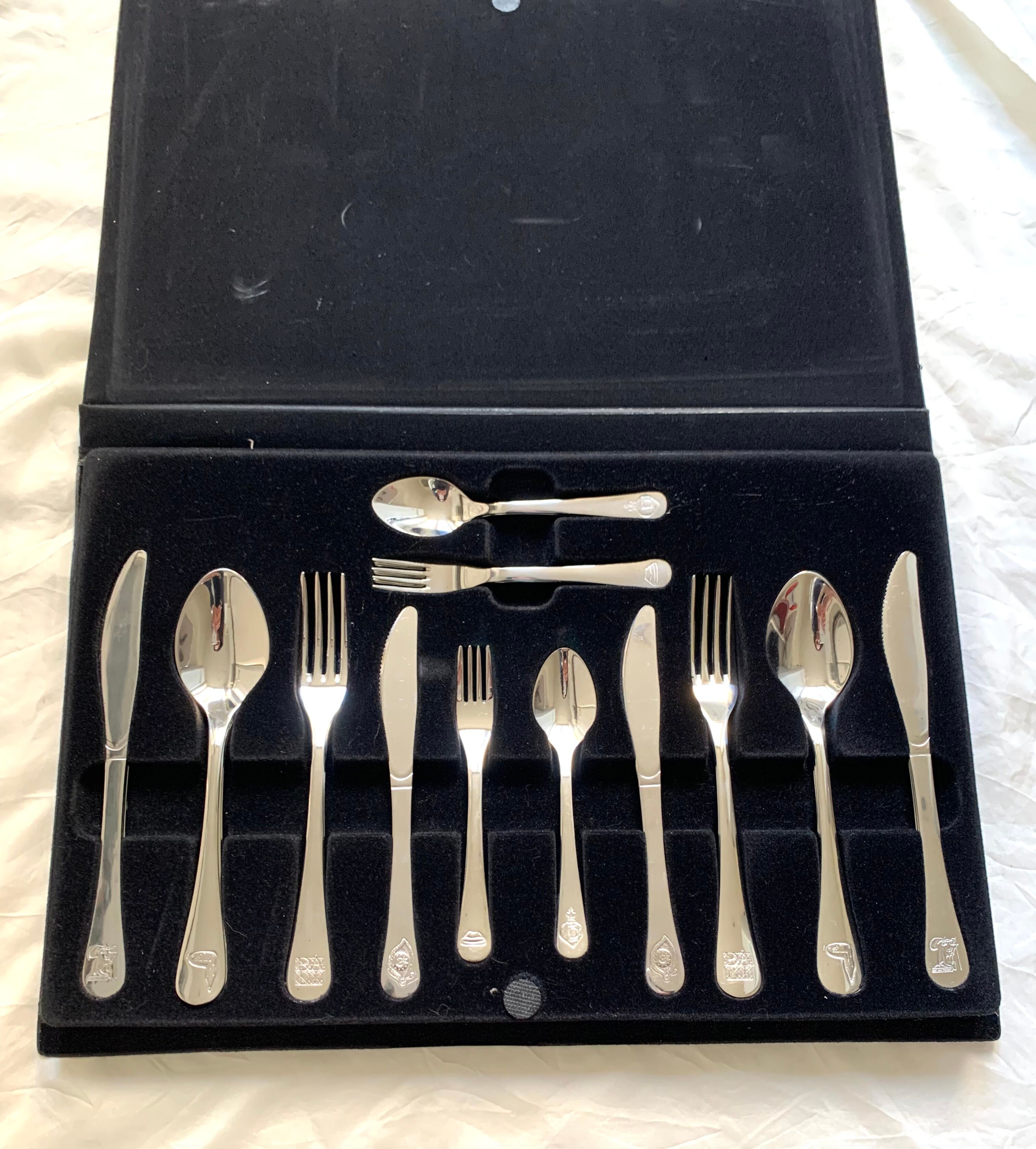 Memorial housewife Salvador Dali 2004 new 36 pieces