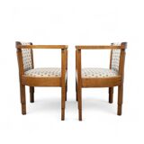 Paire de fauteuils club sculpturaux Art Déco, années 1930
