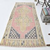 Tapis persan vintage rouge et jaune