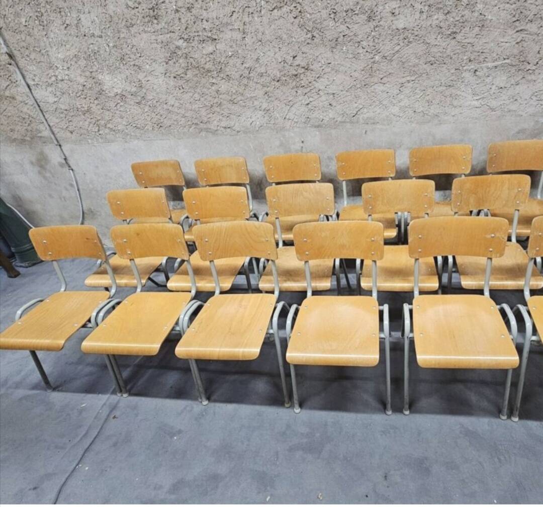 Lot of 18 vintage stackable bistro chairs from the 1970s