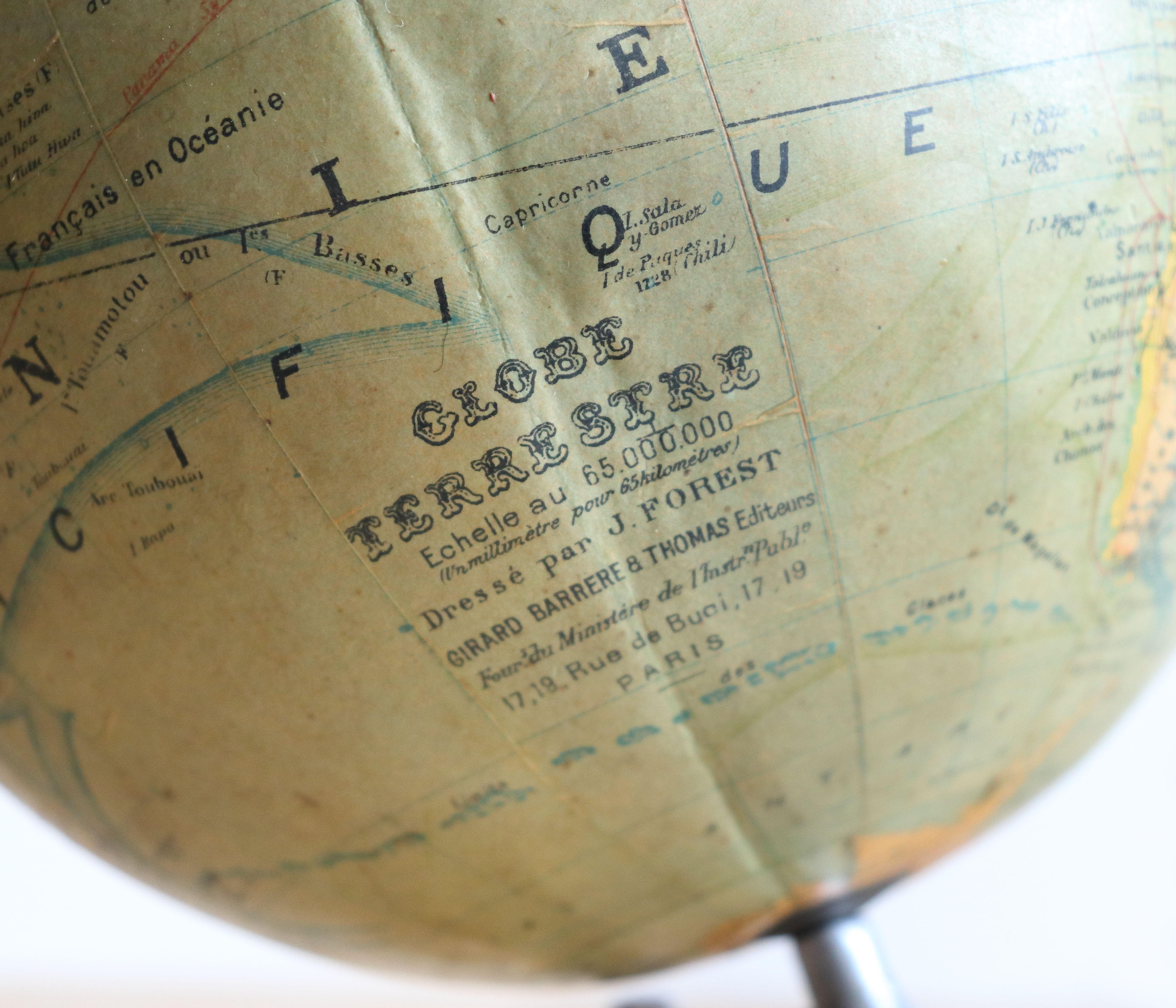Globe world map J. Forest for Girard Barrère and Thomas on wooden base, 50s