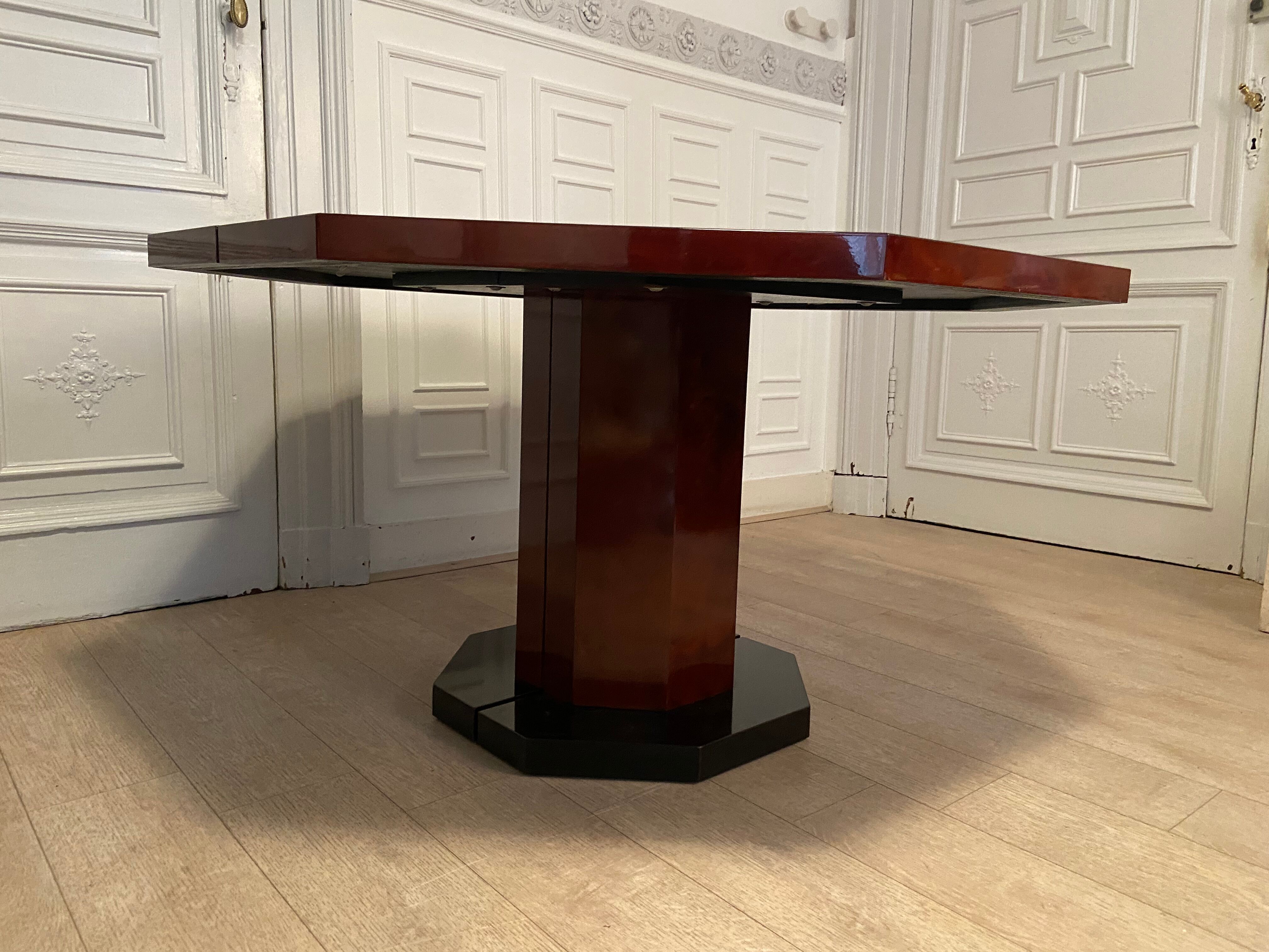 Red lacquered dining table and gold dust, 1970s