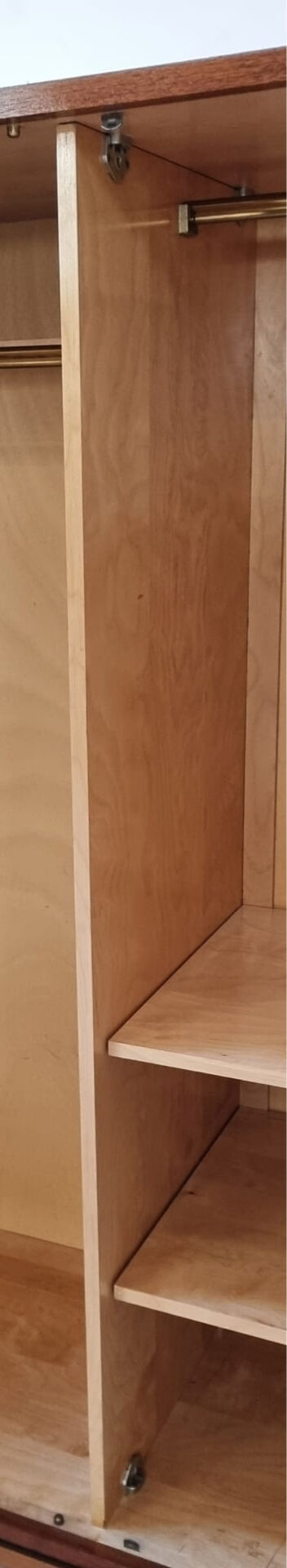 Armoire du milieu du siècle