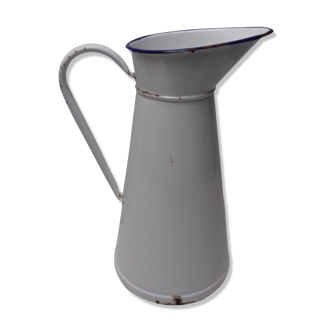Broc émaillée blanc liseré bleu