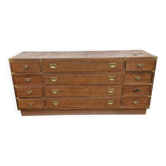 Chest of drawers