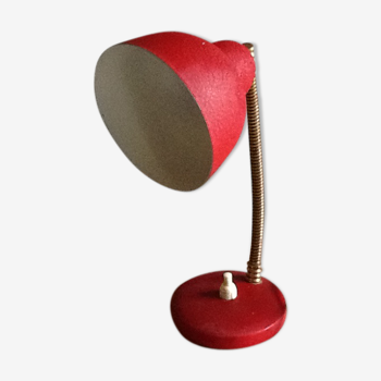 Lampe en métal rouge