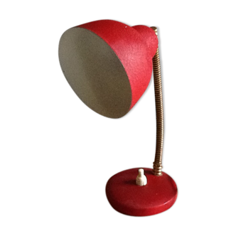 Lampe en métal rouge