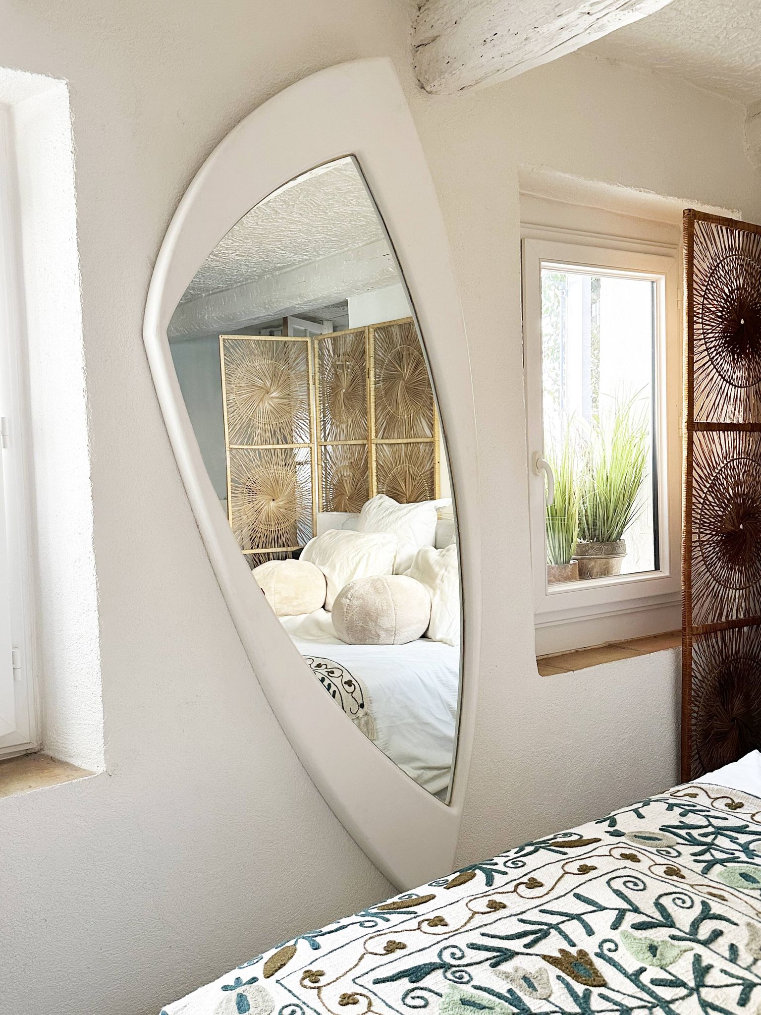 Dismantled Space Age XXL wall mirror in lacquered wood. France, 1970s.