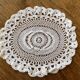 1 napperon au crochet, ovale, vintage ancien