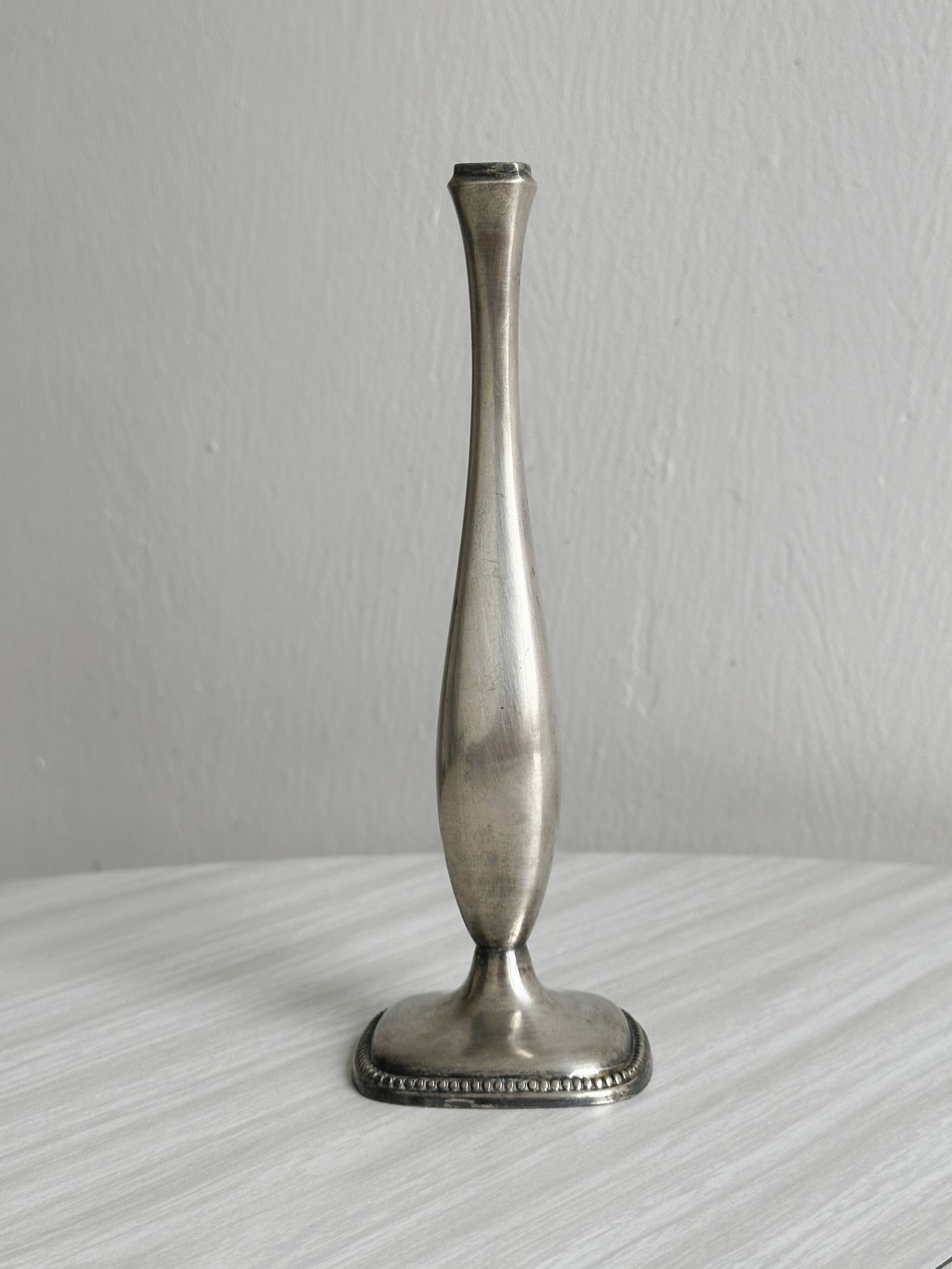 Petit soliflore vintage en métal