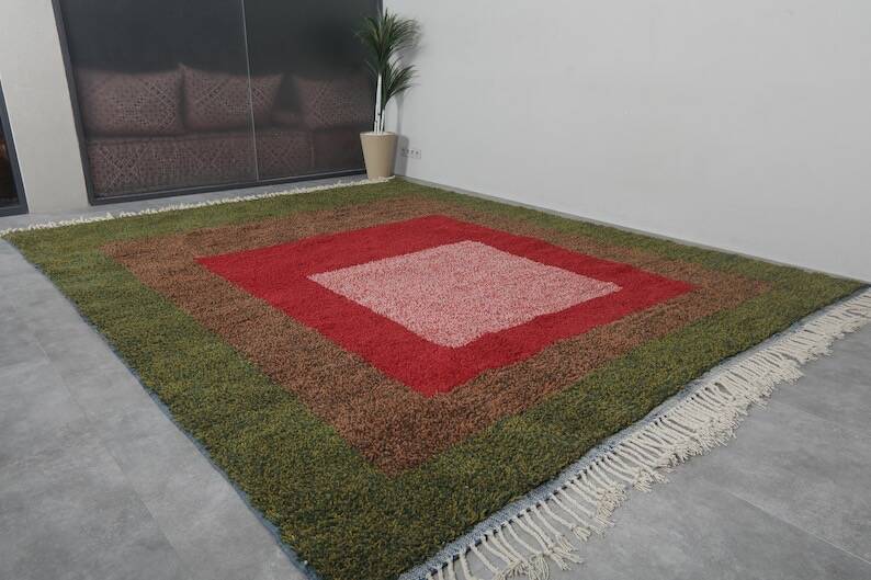 Handmade traditional Beni Ourain Berber rug size 200/300 cm