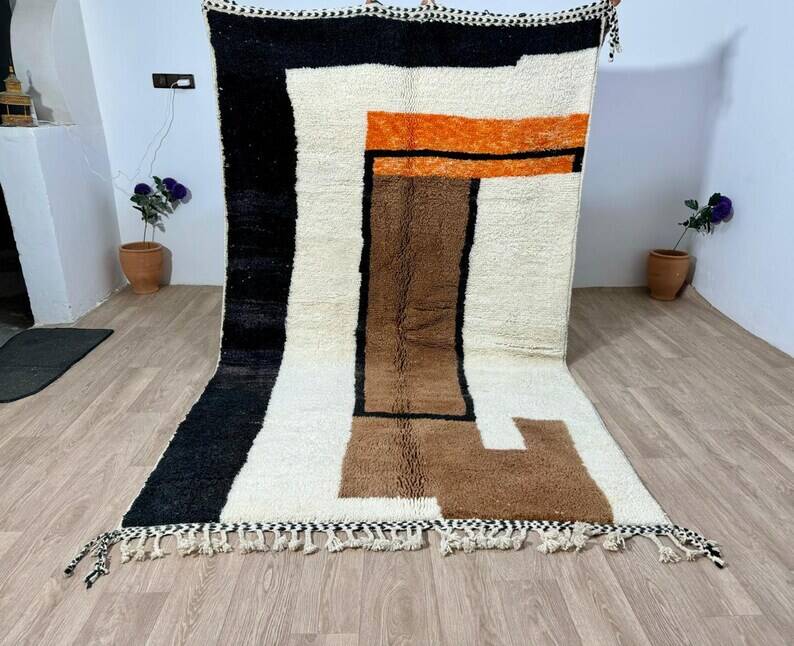 Magnificent handcrafted Berber rug 200cm x 300cm