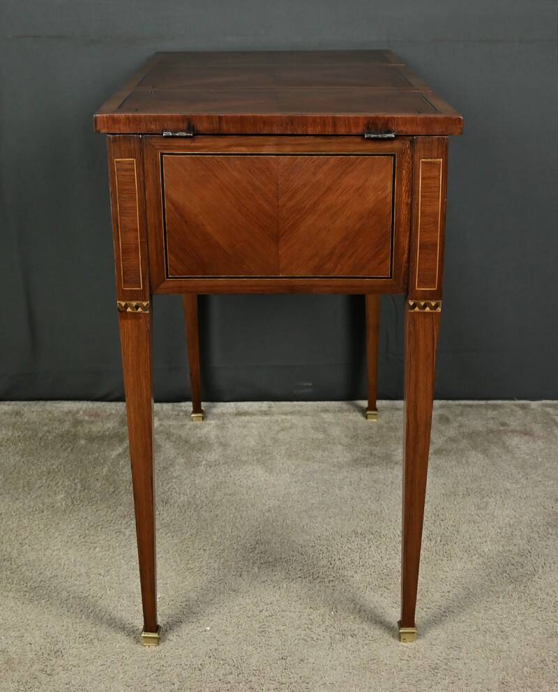 Coiffeuse en Marqueterie de Bois de Rose, style Louis XVI – 1ère partie XXe