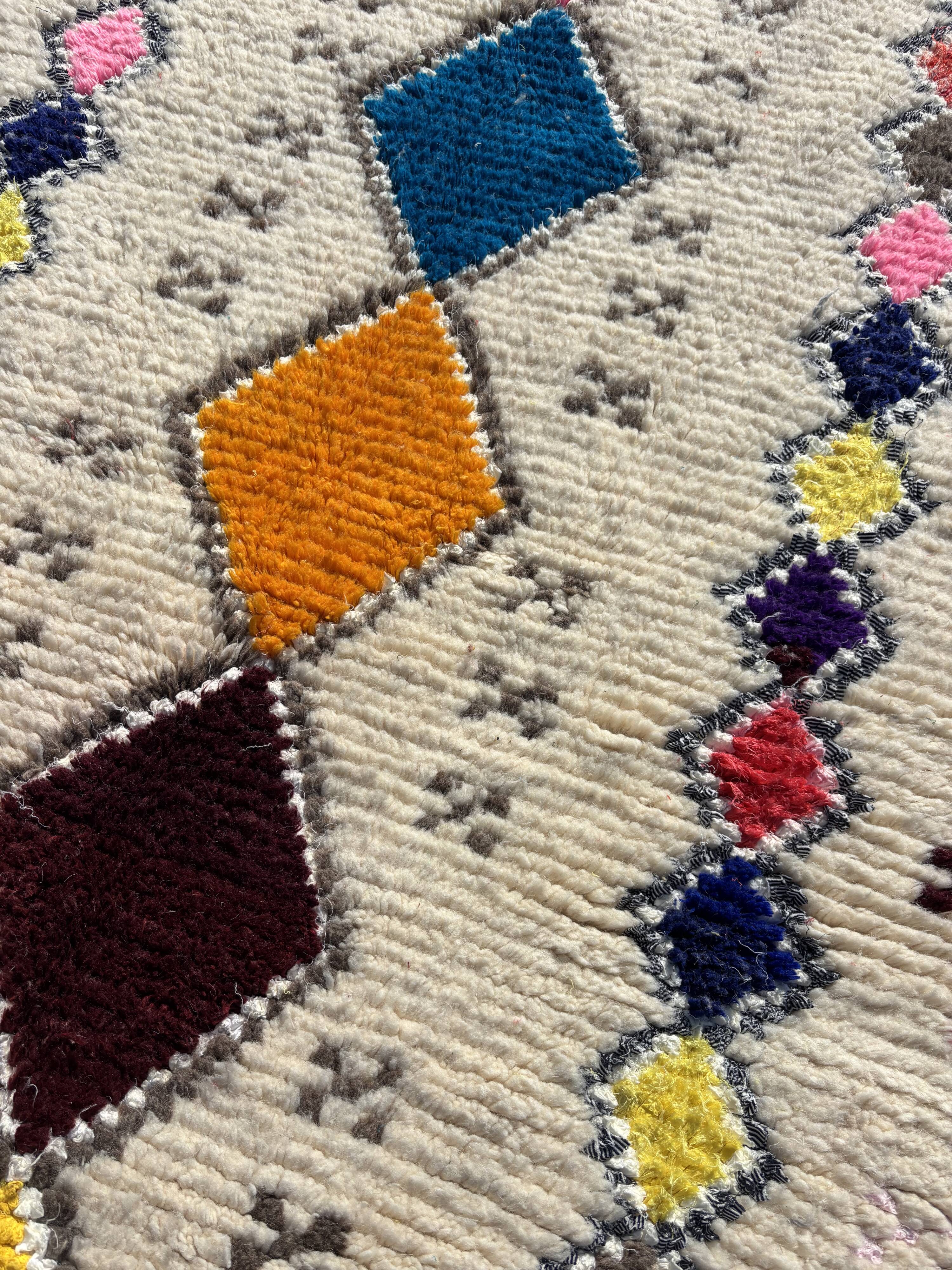 Azilal Berber rug – Unique handcrafted wool piece – 140x240 cm